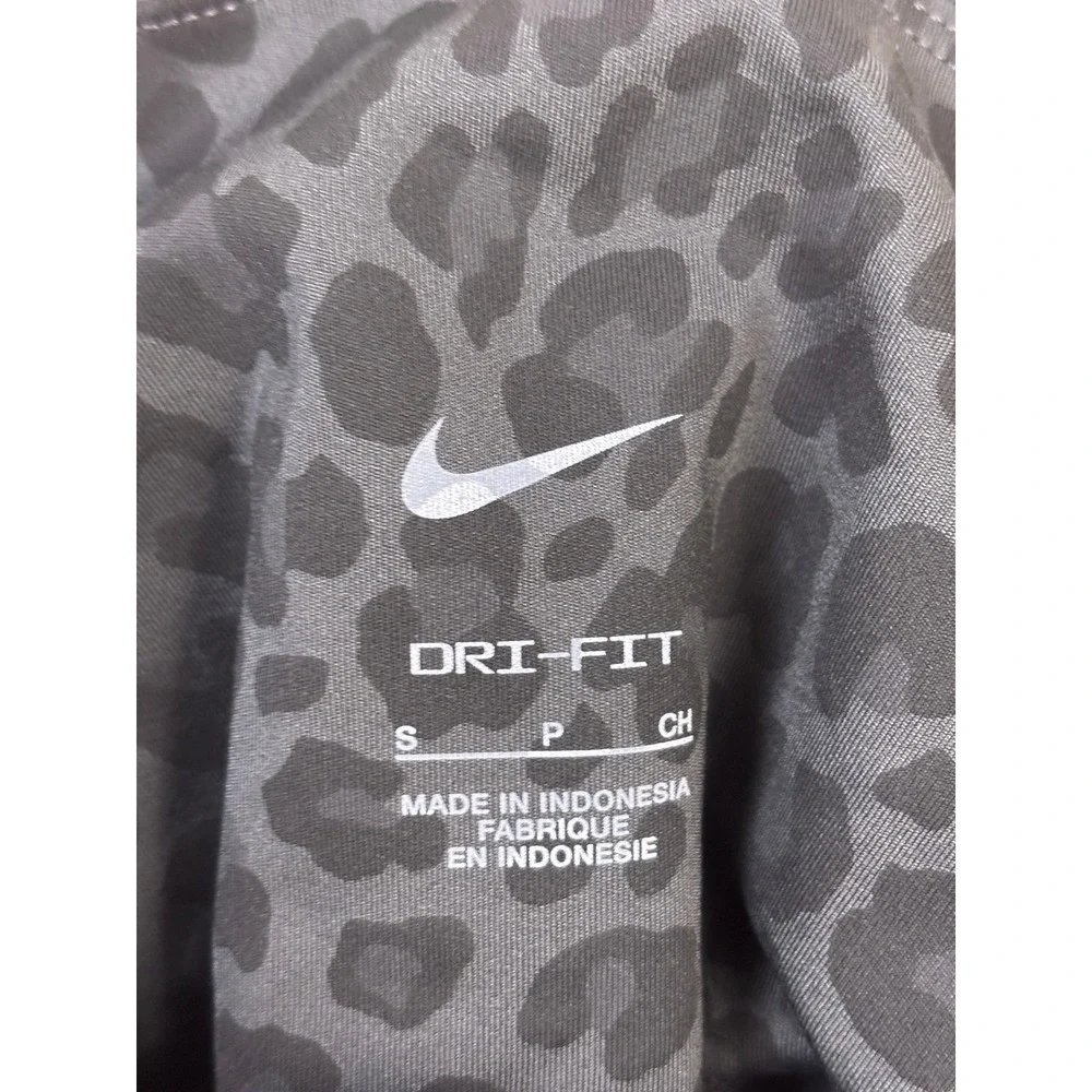 Nike Dri-FIT Women Gray Leopard Print Biker Shorts High Waisted Small